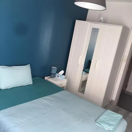 Eden Host Apartment *