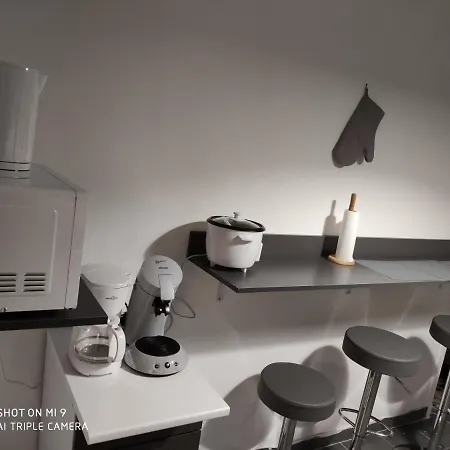 Apartment Eden Host *